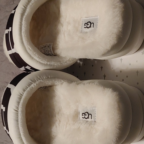 UGG fur platforms - Picture 4 of 13